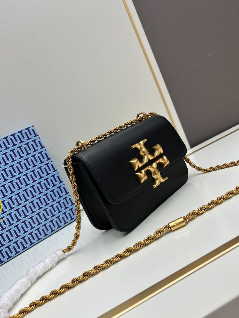 Eleanor Medium Black Smooth Leather Crossbody Bag - Picture 3 of 7